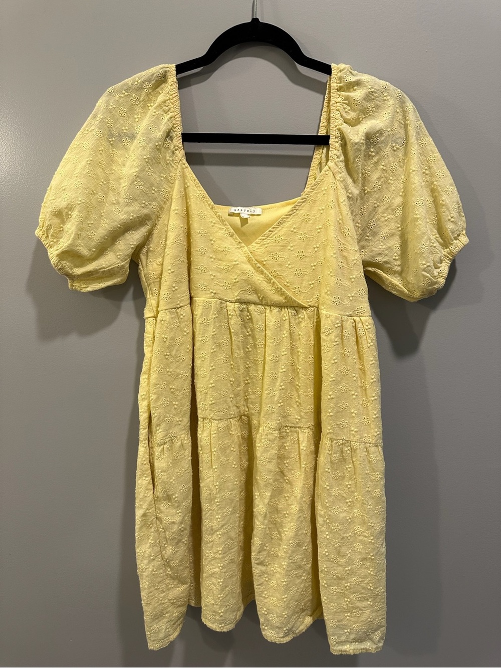 BaeVely V-Neck Eyelet Detail Tiered Puff Sleeve Dress Size S Yellow